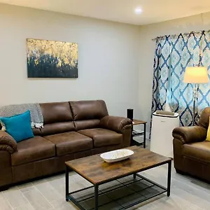  Holiday home 3 Bedrooms With King Beds Minutes From Downtown